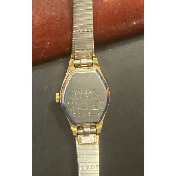 Women's VTG Pulsar by Seiko Quartz Dress Watch, Gold Tone Fine Link Band - Picture 4 of 4